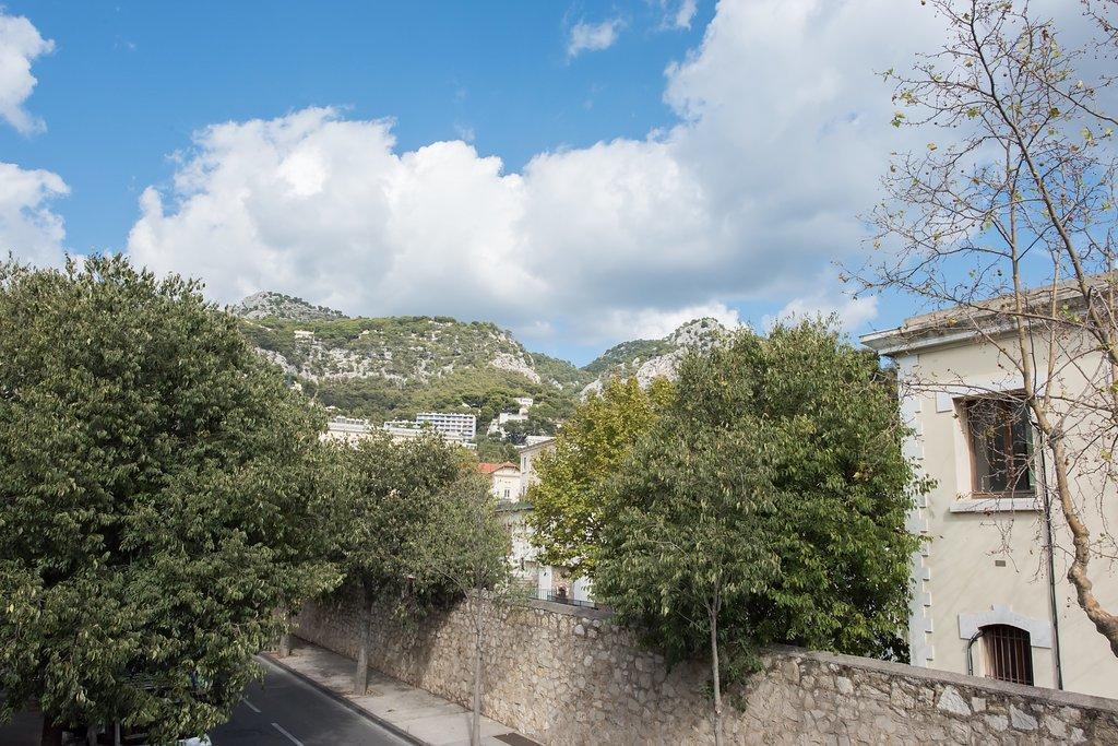 Hotel Au Pied Du Mont Faron Toulon Exterior foto