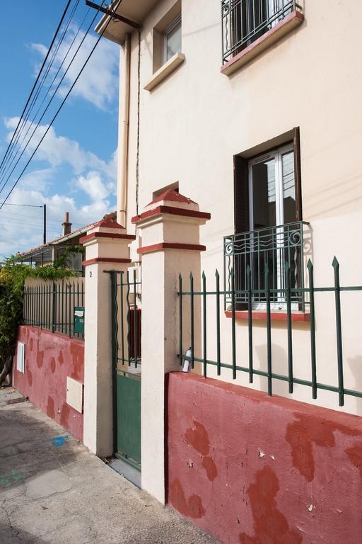 Hotel Au Pied Du Mont Faron Toulon Exterior foto